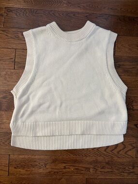 Cream Knit BOXY Sleeveless Sweater Vest
